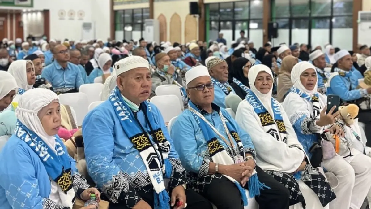 Jemaah Haji Asal Banjarmasin yang tergabung dalam Kloter 1 tiba di Debarkasi Banjarmasin, Kamis (4/6) dini hari. (Kemenhaj Kalsel Untuk Radar Banjarmasin)
