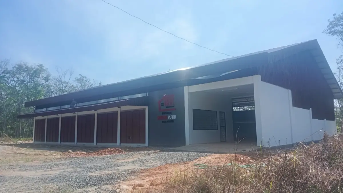 Salah satu KDMP di Desa Gumbil Kecamatan Telaga Langsat yang rampung dibangun. (M. Padil Ihsan/Radar Banjarmasin)&nbsp;