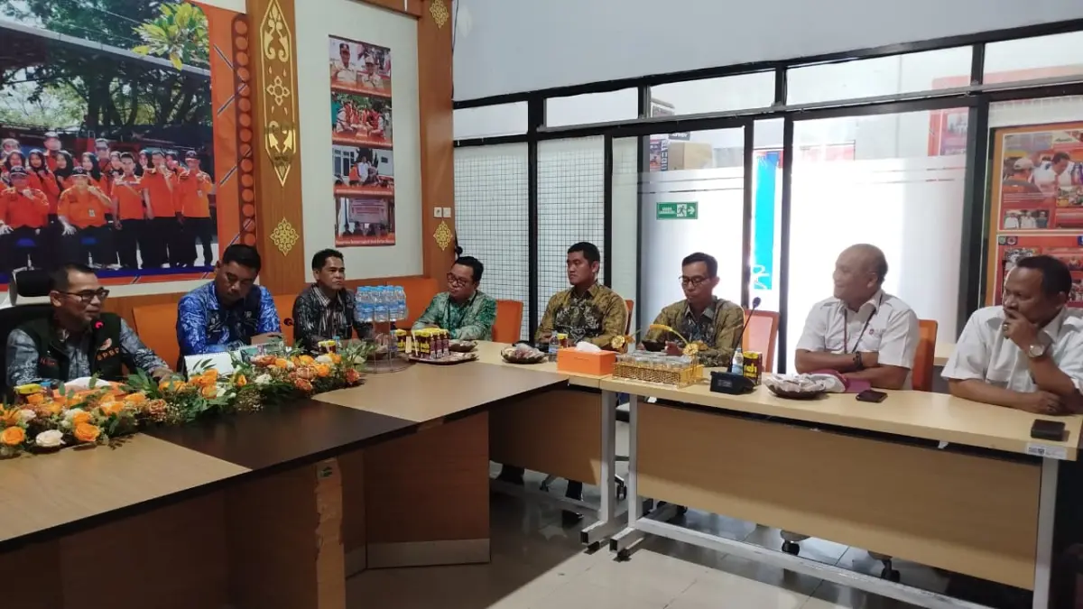KUMPULKAN DATA : Tim Peneliti BRIN Koordinasi dengan BPBD Balangan, Bahas Riset “Ekspedisi Dayak Meratus sebagai Penyangga Pintu Gerbang IKN Melalui Eksplorasi Pamali Ekologi".