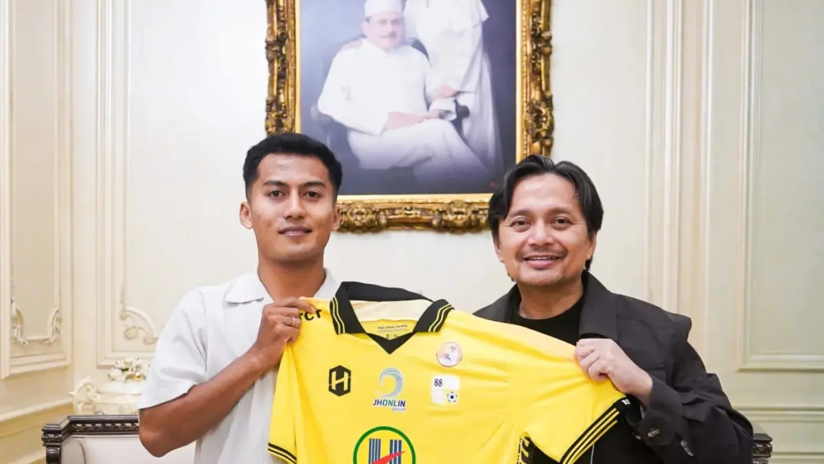 RESMI: Ferdiyansyah resmi memperpanjang kontraknya bersama Barito Putera jelang kompetisi Championship 2026/2027. (Dok Barito Putera)