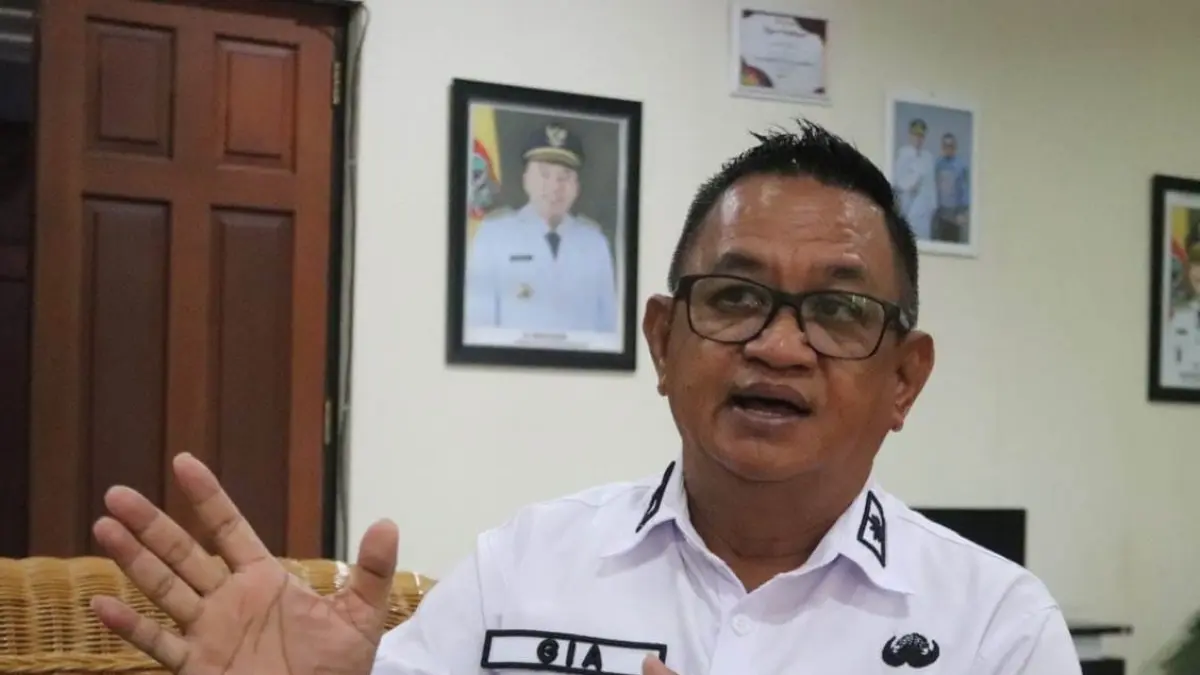 MEMASTIKAN: Ketua Satgas Pengawasan BBM Bersubsidi Pemprov Kalsel, Ahmad Bagiawan memastikan pengawasan SPBU diperketat.(Foto: MC Kalsel)&nbsp;