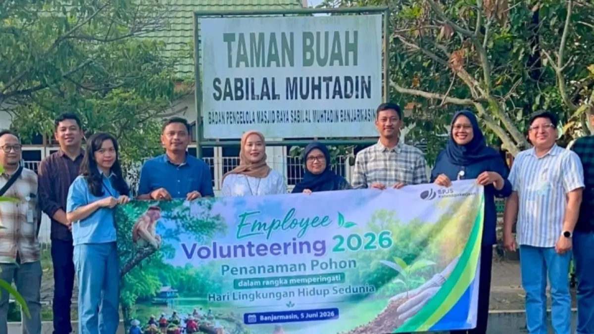 TANAM POHON : BPJS Ketenagakerjaan Banjarmasin Gelar Employee Volunteering Penanaman Pohon.
