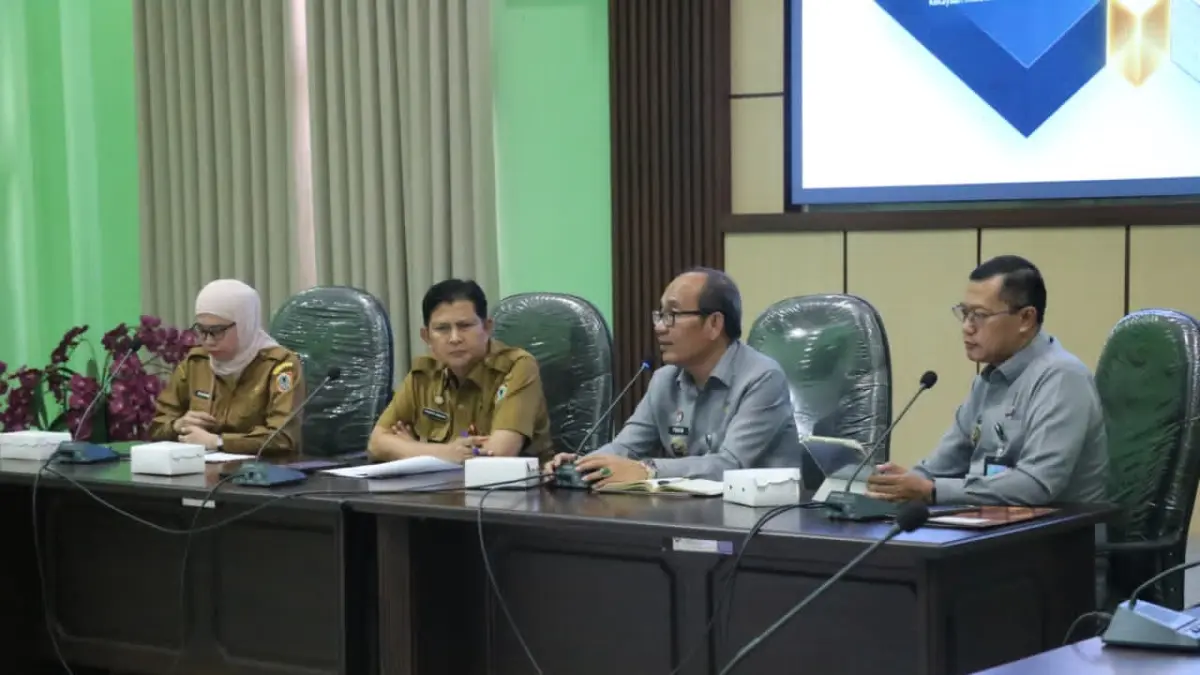AUDIENSI: Kepala Kanwil Kemenkum Kalsel, Alex Cosmas Pinem bersama Kepala BRIDA Kalsel, Thaufik Hidayat dalam pertemuan di Kantor BRIDA Kalsel, Selasa (9/6/2026).(Foto-foto: Kanwil Kemenkum Kalsel) 