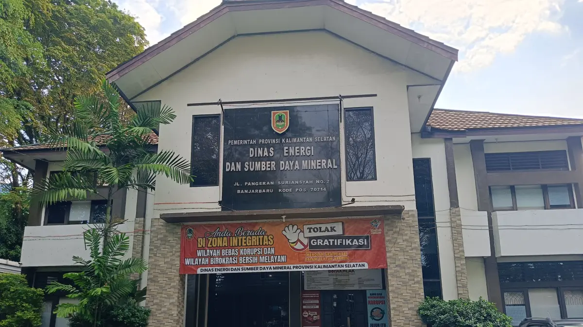 DISOROT: Kantor Dinas ESDM Provinsi Kalsel di Banjarbaru. (Sheilla/Radar Banjarmasin)