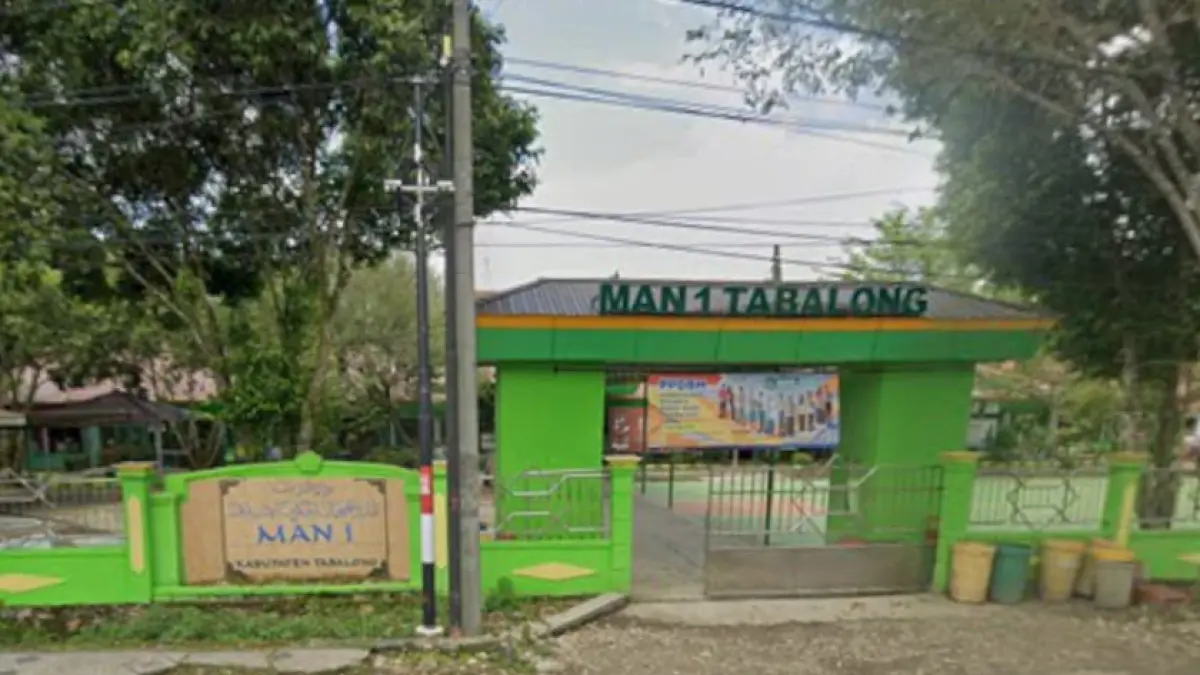 

///MAN 1 TABALONG : Pintu gerbang MAN 1 Tabalong. DI Sekolah ini tempat korban IS mengajar. (Ibnu Dwi Wahyudi/ Radar Banjarmasin)