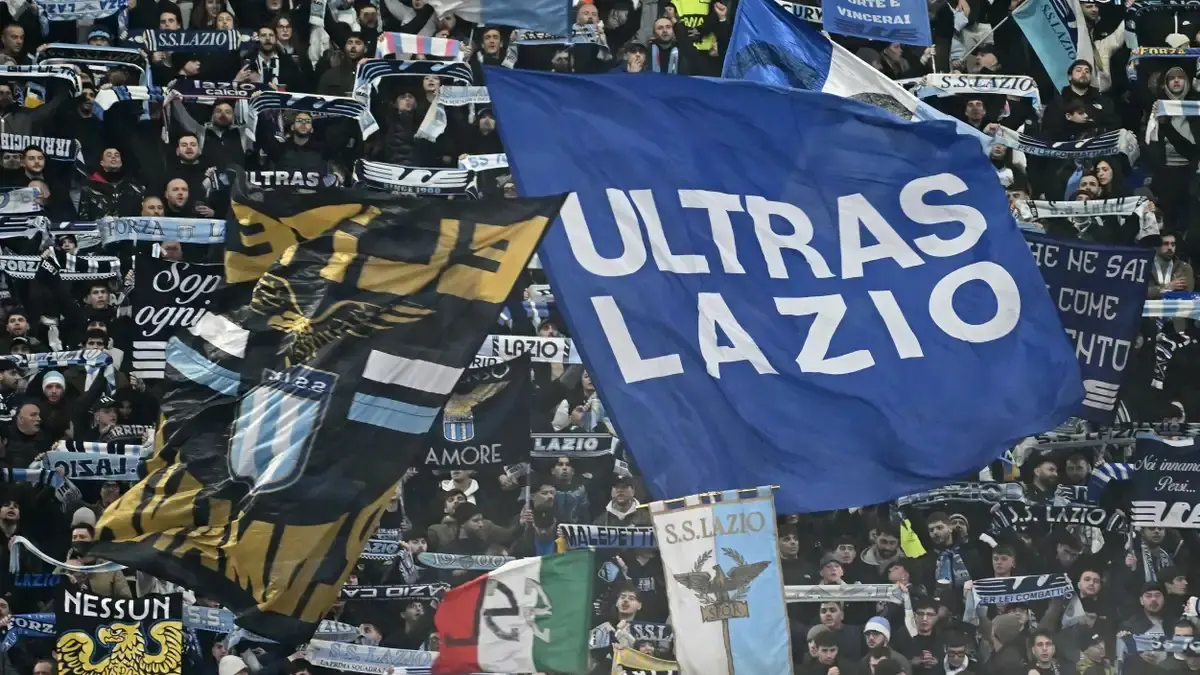 MEMBOIKOT: Ultras Lazio tak puas keputusan manajemen klub. Mereka memboikot total pertandingan musim depan.&nbsp;
(AFP)&nbsp;