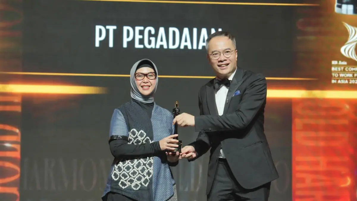 PRESTASI: Direktur Human Capital PT Pegadaian, Tribuana Tunggadewi saat menerima penghargaan HR Asia 2026 di Jakarta, Jumat (5/6/2026).(Foto; PT Pegadaian)&nbsp;