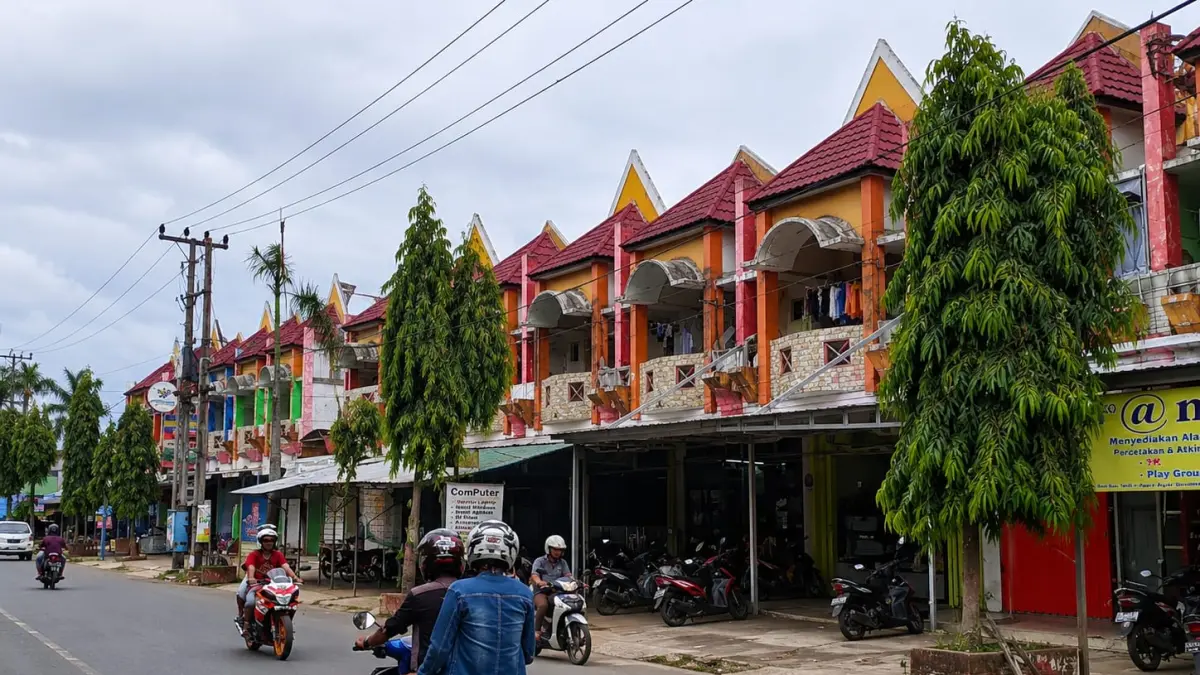 DISENGKETAKAN: Kawasan Pusat Perbelanjaan Sekumpul (PPS) Martapura yang telah diserahkan kembali pengelolaannya kepada Pemkab Banjar. (FADLAN ZAKIRI/RADAR BANJARMASIN)