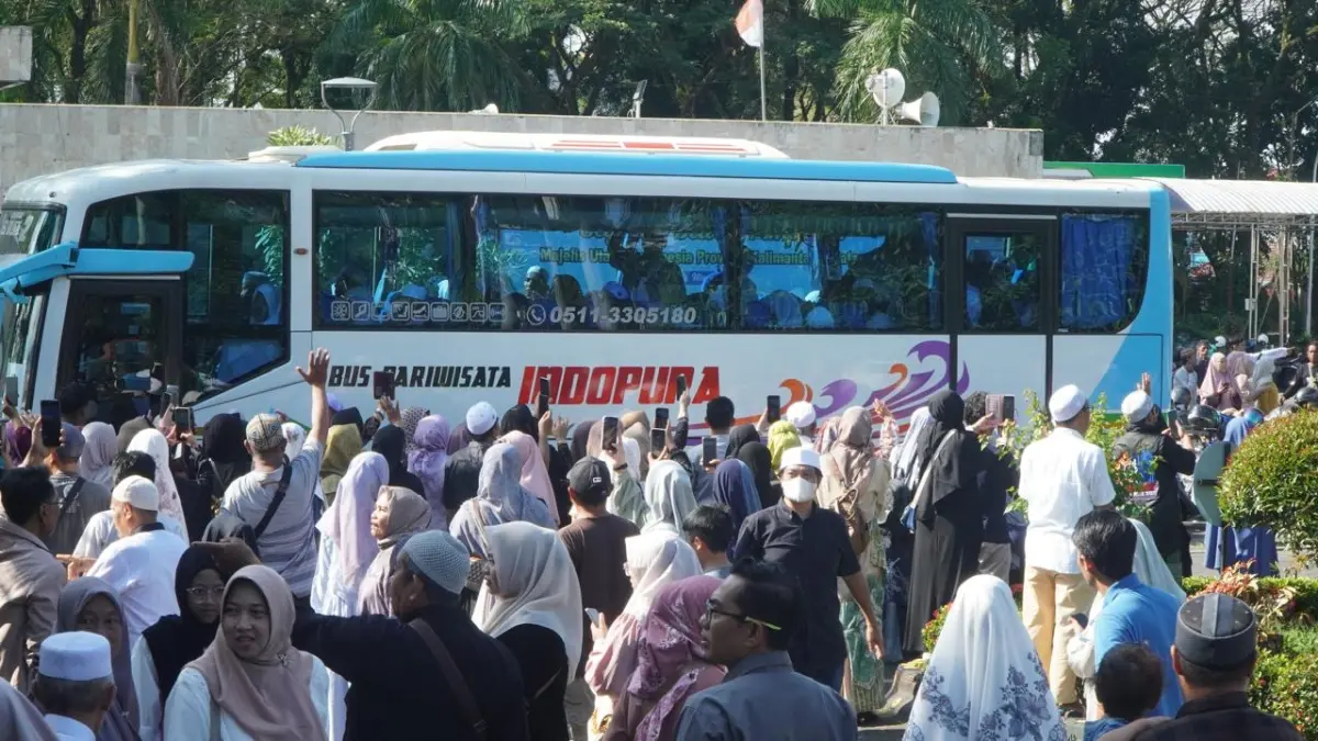 JEMPUT JEMAAH – Catatan pelayanan haji tahun 2026 menjadi bahan evaluasi untuk penyelenggaraan musim haji berikutnya.(Ahmad Sya’rani untuk Radar Banjarmasin)