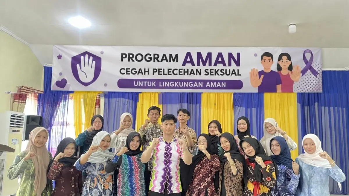 SUMBER: Ahmad Nasa’i&nbsp;
Mahasiswa HSU penggagas Program AMAN (Ayo Cegah Pelecehan Seksual untuk Lingkungan Aman). (Foto: Istimewa)