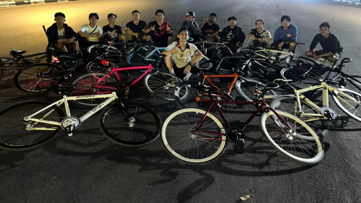 AJAK BERSEPEDA: Komunitas The Kraken Fixed Gear Amuntai mengampanyekan budaya bersepeda sebagai solusi transportasi hemat dan sehat di tengah kenaikan harga BBM.