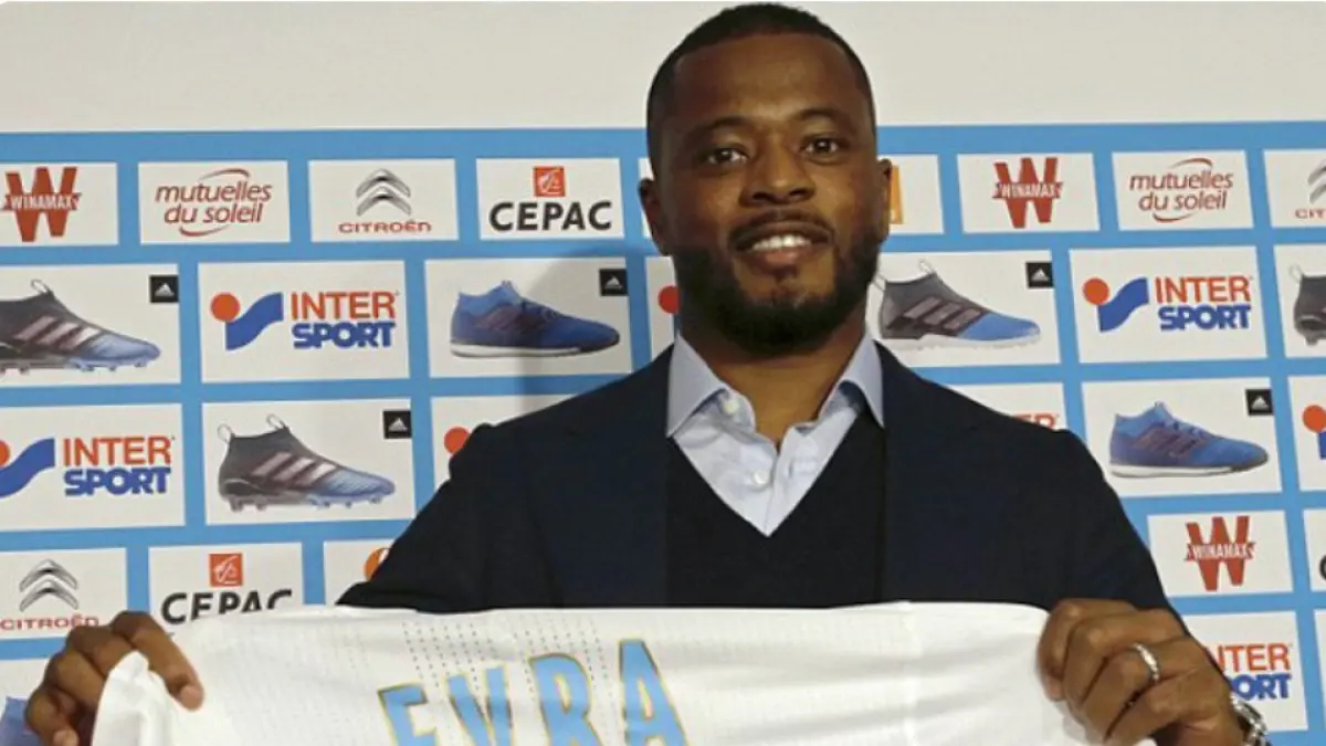 BEK TANGGUH: Sebelum memilih Olympique Marseille, Patrice Evra hampir kembali berkostum Manchester United. (istimewa)
