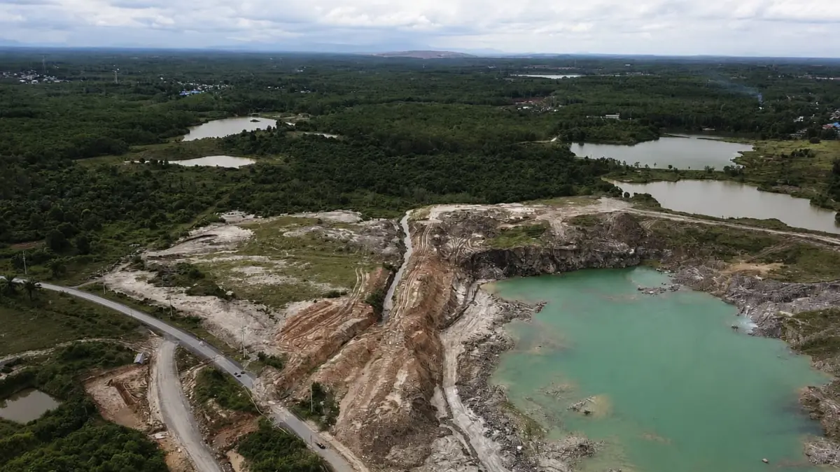 KERUSAKAN EKOLOGIS: Salah satu kondisi kerusakan lingkungan di Kalimantan Selatan dampak dari kegiatan industri ekstraktif. (WALHI KALSEL)