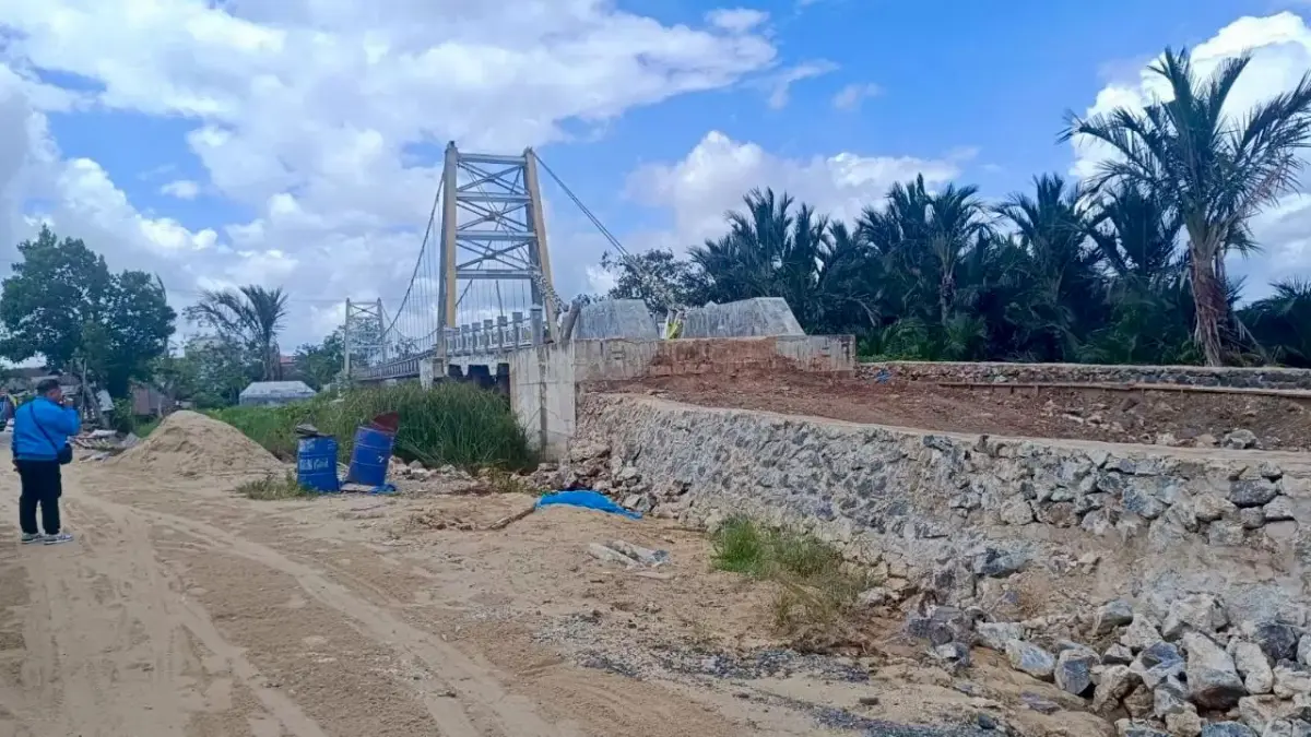 Pengerjaan perkuatan Jembatan Cemara Ujung-Sungai Andai saat direncanakan dilaksanakan pada 2027. (Endang Syarifuddin/Radar Banjarmasin)