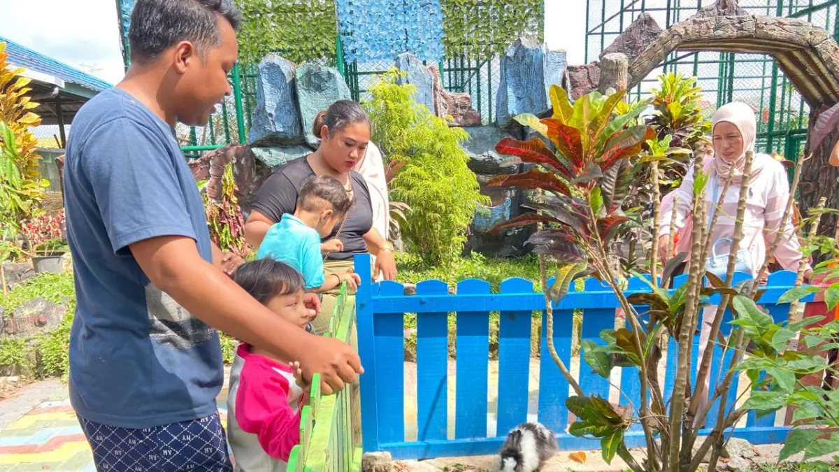 BERTARIF: Mulai 1 Juni 2026, Pemko Banjarmasin kembali memberlakukan tarif masuk Taman Edukasi Jahri Saleh. (Foto: Endang Syarifuddin/Radar Banjarmasin)