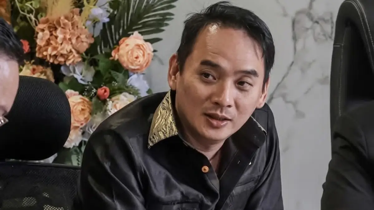 PRIHATIN: ketua Komisi II DPRD Kotabaru, Abu Suwandi prihatin atas kejadian tabrak lari KM Mega Harapan hingga menewaskan seorang nelayan Kotabaru.(Foto:Abu Suwandi untuk Radar Banjarmasin)&nbsp;