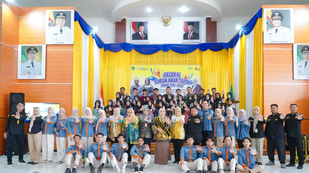 DOKUMENTASI: Ketua TP PKK Kabupaten Tapin, Hj Faridah bersama anak-anak peserta seleksi Forum Anak Tapin periode 2026-2028.(Foto: Kominfo Tapin)&nbsp;