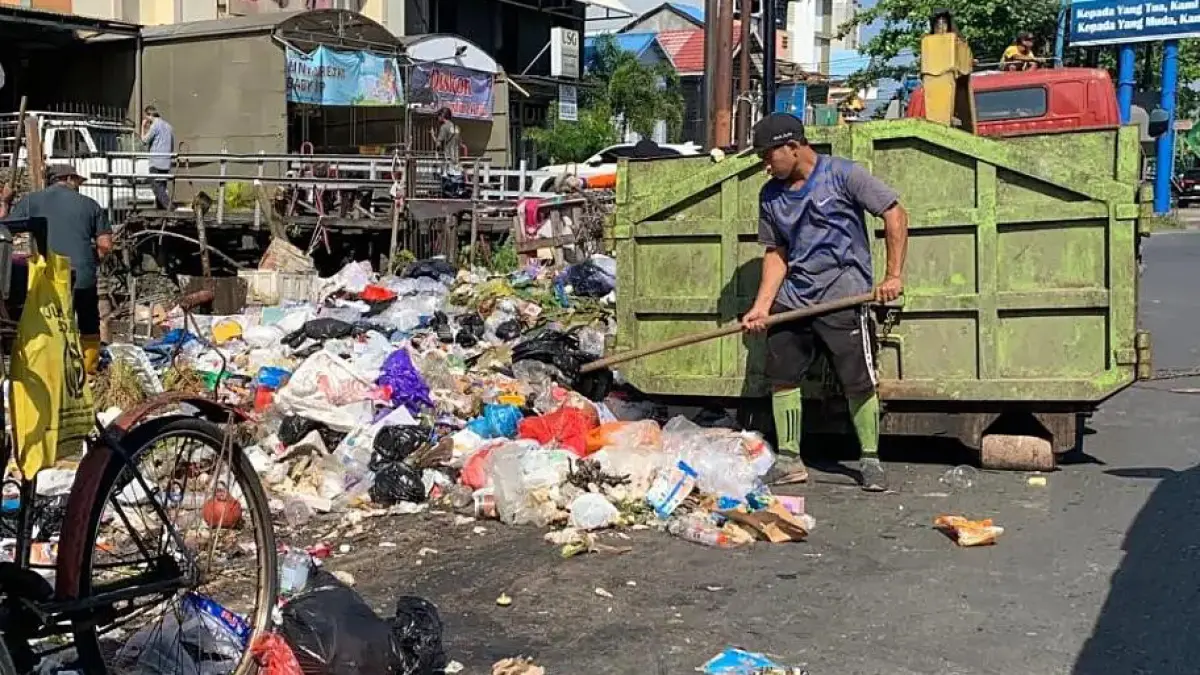 KEBERSIHAN KOTA: Ketua Komisi III DPRD Kota Banjarmasin M Ridho Akbar menyoroti rencana kenaikan retribusi sampah yang diusulkan Pemko Banjarmasin.
