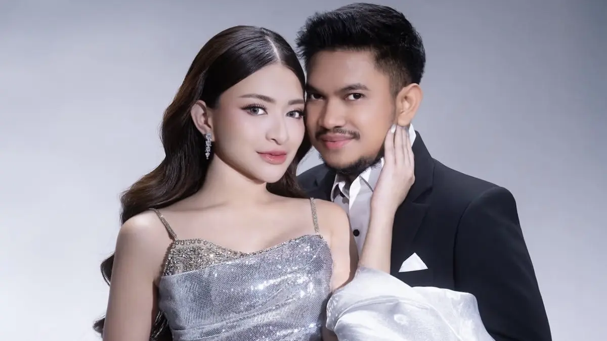 SEGERA MENIKAH: Nathalie Holcher diketahui akan segera melangsungkan pernikahan setelah ia membeberkan rencananya itu pada laman medsos. (Foto: Instagram)