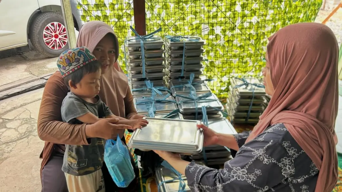ANTAR MBG: Pendistribusian MBG kepada penerima manfaat selain siswa sekolah di Kabupaten Banjar (SPPG TUNGKARAN)