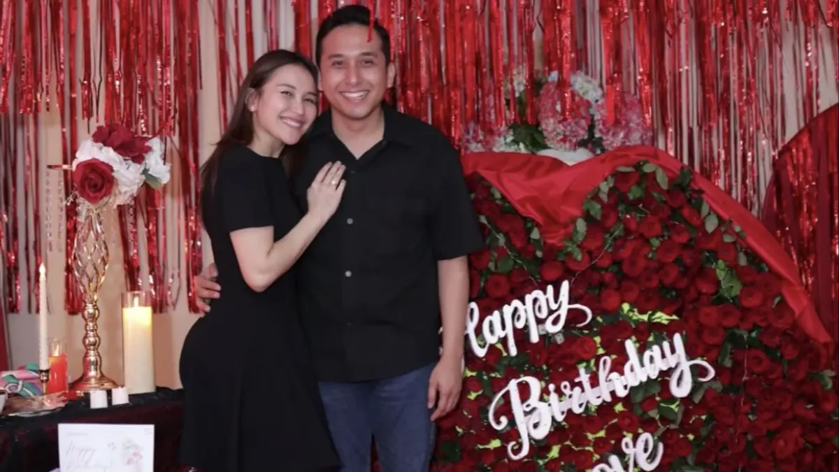 GO PUBLIK: Ayu Ting Ting mendapat kejutan dari sang kekasih, Kevin Gusnadi, pada momen ulang tahunnya. (Foto: Instagram)