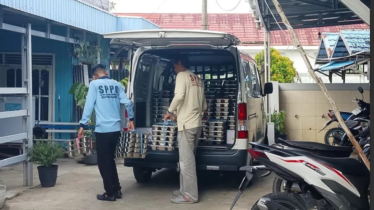 DISTRIBUSI: Pelibatan kantin sekolah dalam Program Makan Bergizi Gratis (MBG) memudahkan dalam distribusi di sekolah.&nbsp;
