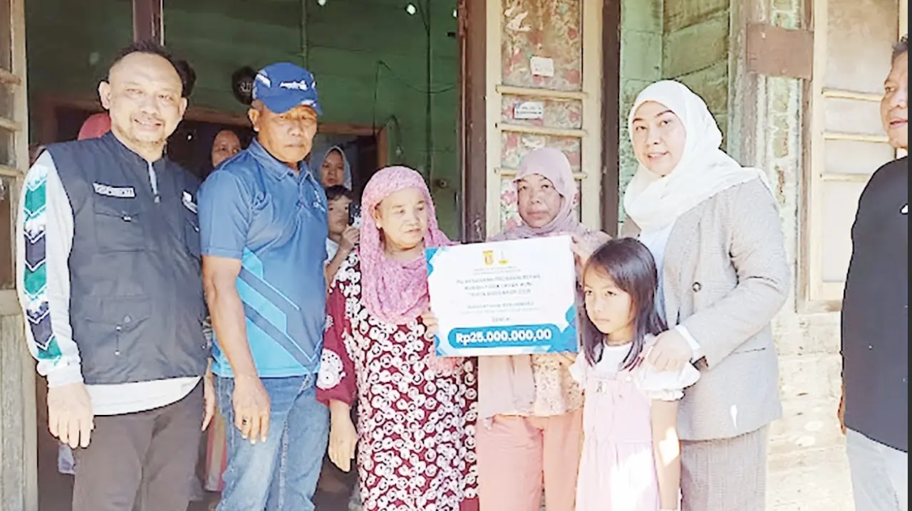Lewat gerakan "Barakat Gawi", Disperkim berhasil merehabilitasi 159 unit Rumah Tidak Layak Huni (RTLH) sepanjang 2025 melalui sinergi APBD dan dunia usaha, serta menargetkan 102 unit rumah lagi di tahun 2026.