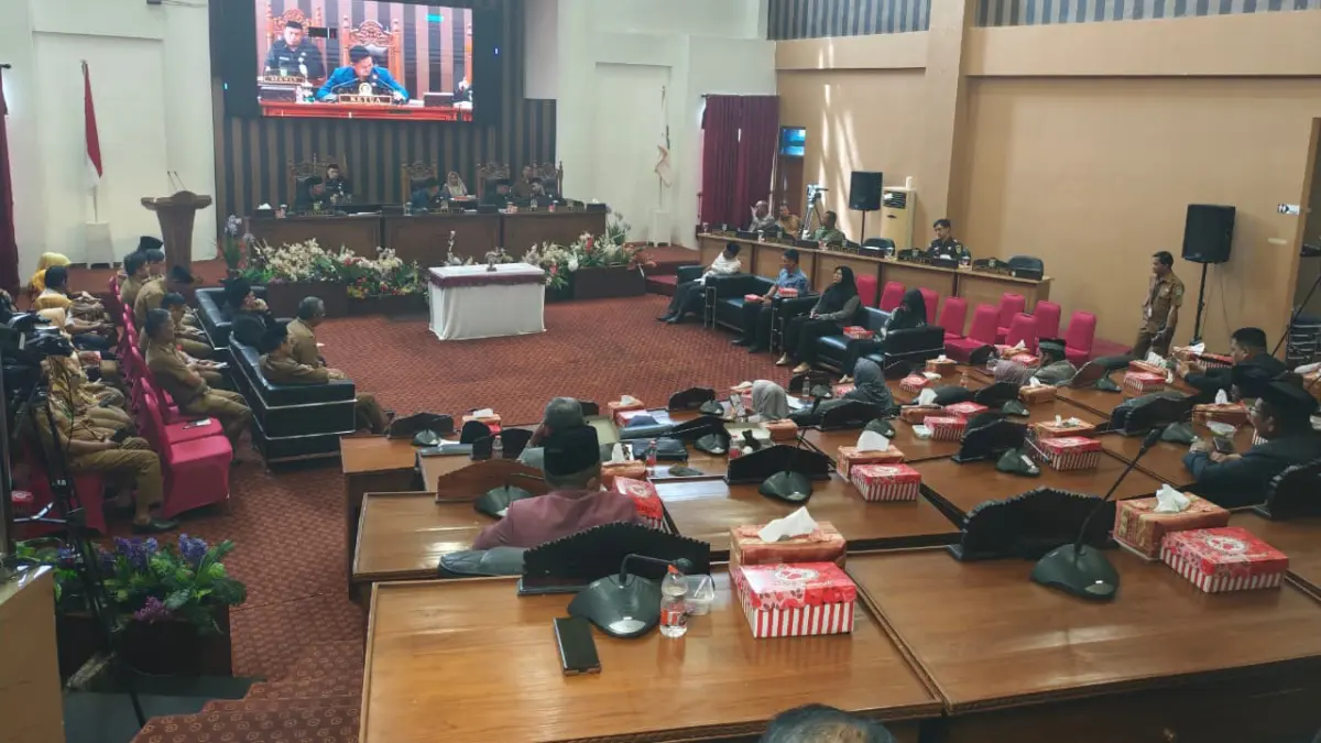 PARIPURNA: DPRD Kabupaten Tanah Bumbu menggelar rapat paripurna membahas Raperda Perubahan atas Perda Nomor 11 Tahun 2018 tentang Badan Permusyawaratan Desa (BPD) di ruang sidang DPRD Tanah Bumbu, Batulicin, Selasa (23/6/2026).