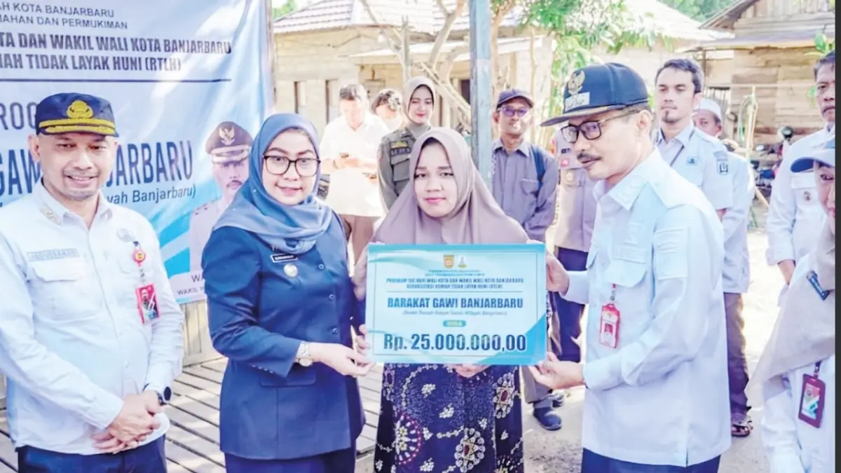 REHAB RUMAH: Melalui program inovatif Barakat Gawi Banjarbaru, persoalan Rumah Tidak Layak Huni (RTLH) diintervensi secara masif.&nbsp;