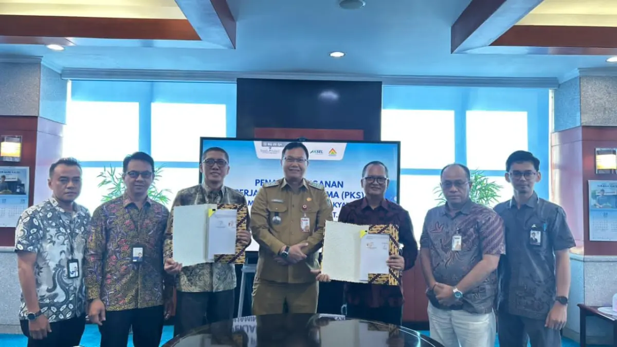 SEPAKAT : Jamkrida Kalsel dan Bank Kalsel melakukan penandatanganan kerja sama KUR untuk Banua, Selasa (23/6/2026).(Foto: Bank Kalsel)&nbsp;&nbsp;