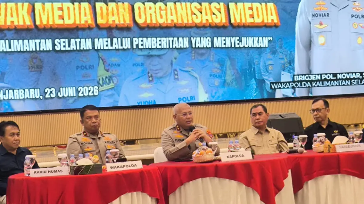 SINERGI: Kapolda Kalsel, Irjen Pol Rosyanto Yudha Hermawan pada sarasehan bersama awak media di Mapolda Kalsel, Banjarbaru, Selasa (23/6). (Muhammad Oscar Fraby