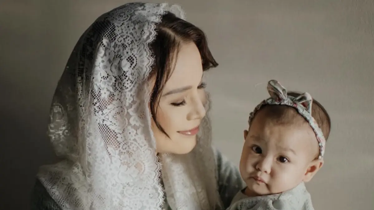 ANAK: Rossa mengungkapkan bahwa ia memiliki putri angkat berusia dua tahun. (Foto: Instagram)