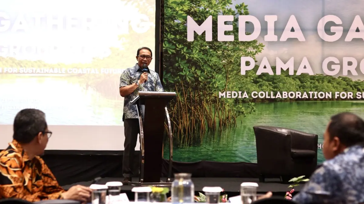 APRESIASI MEDIA: Direktur PAMA Abdul Nasir Maksum menyampaikan sambutan sekaligus apresiasi kepada insan media pada Media Gathering PAMA Group 2026 di Gumaya Hotel Semarang, Rabu (24/6/2026).