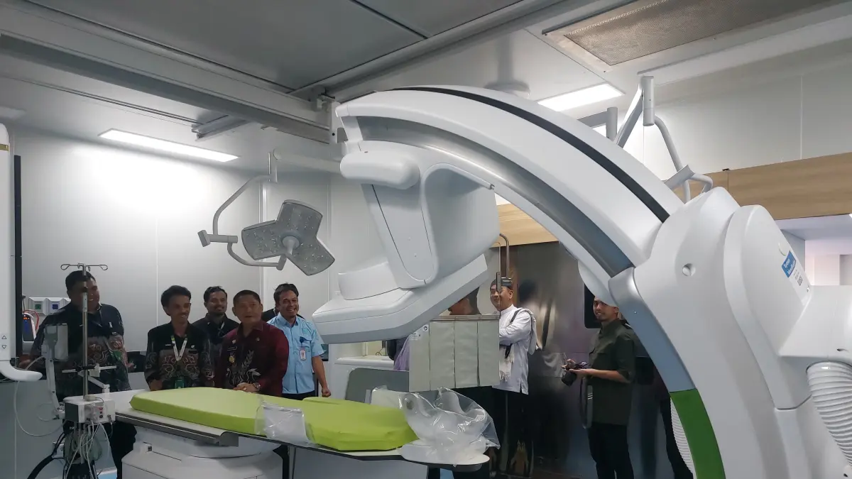 CANGGIH: Penampakan ruang Cath Lab dengan peralatan canggihnya. (Foto: Jamaluddin/Radar Banjarmasin).