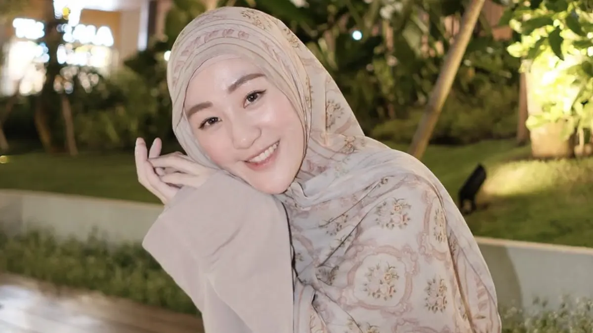 CERAI: Larissa Chou diam-diam menggugat cerai suaminya, Ikram Rosadi dan telah menjalani sidang perdana. (Foto: Instagram)