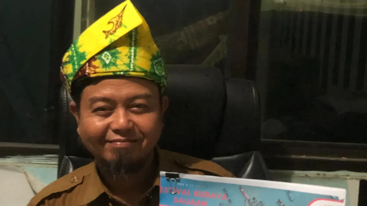 MENJELASKAN: H Rudi Nugraha BS Kabid Pertunjukan Event Pariwisata dan Ekraf Disparpora Kotabaru menjelaskan FBS kepada Radar Banjarmasin.&nbsp;