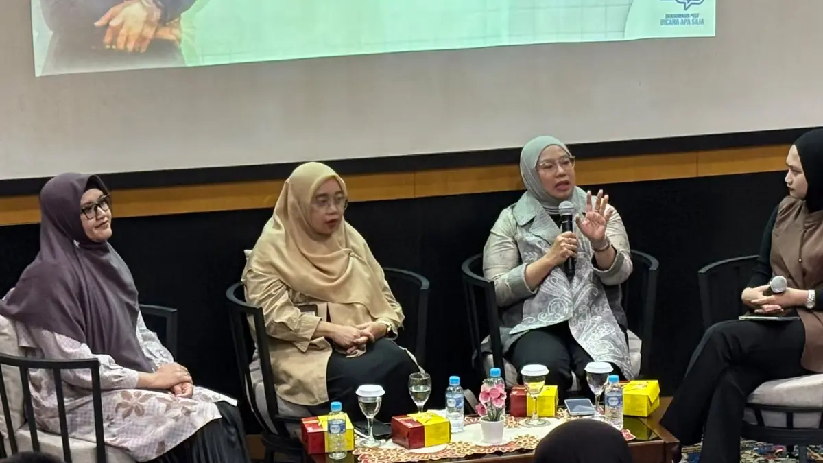PEMBICARA: Brave the Future bertema “Mengelola Cemas, Menyiapkan Langkah Menuju Masa Depan” yang digelar di Lecture Theater SAC ULM, tiga pembicara turut membahas. (Zulvan Rahmatan/Radar Banjarmasin)