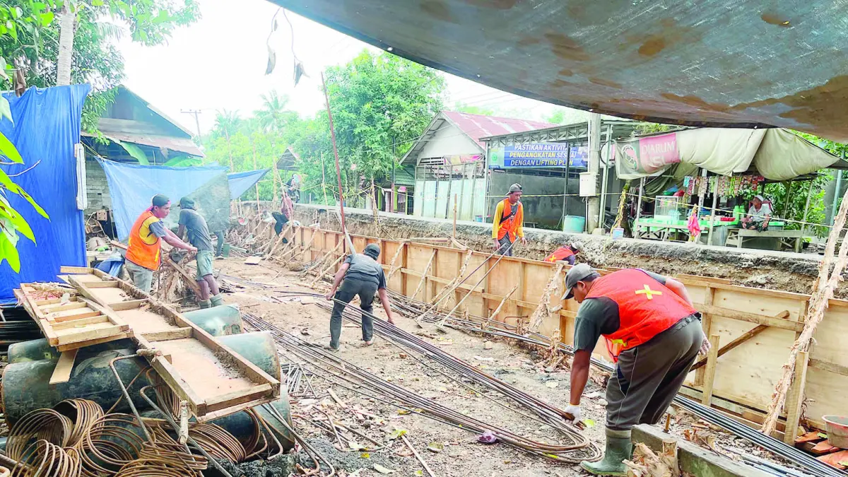 REALISASI: Pembangunan Jalan Lampihong–Paringin di Kabupaten Balangan yang dilaksanakan Pemprov Kalsel. Progresnya telah mencapai 63,31 persen.&nbsp;
