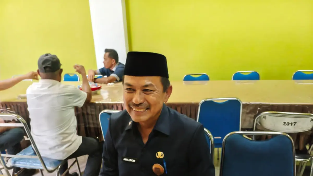 WAWANCARA: Kepala Dinas Pendidikan Tanah Bumbu, Amiluddin melarang semua sekolah melakukan tes calistung dan pengutan dalam SPMB 2026/2027.(Foto: Zulqarnain/Radar Banjarmasin)