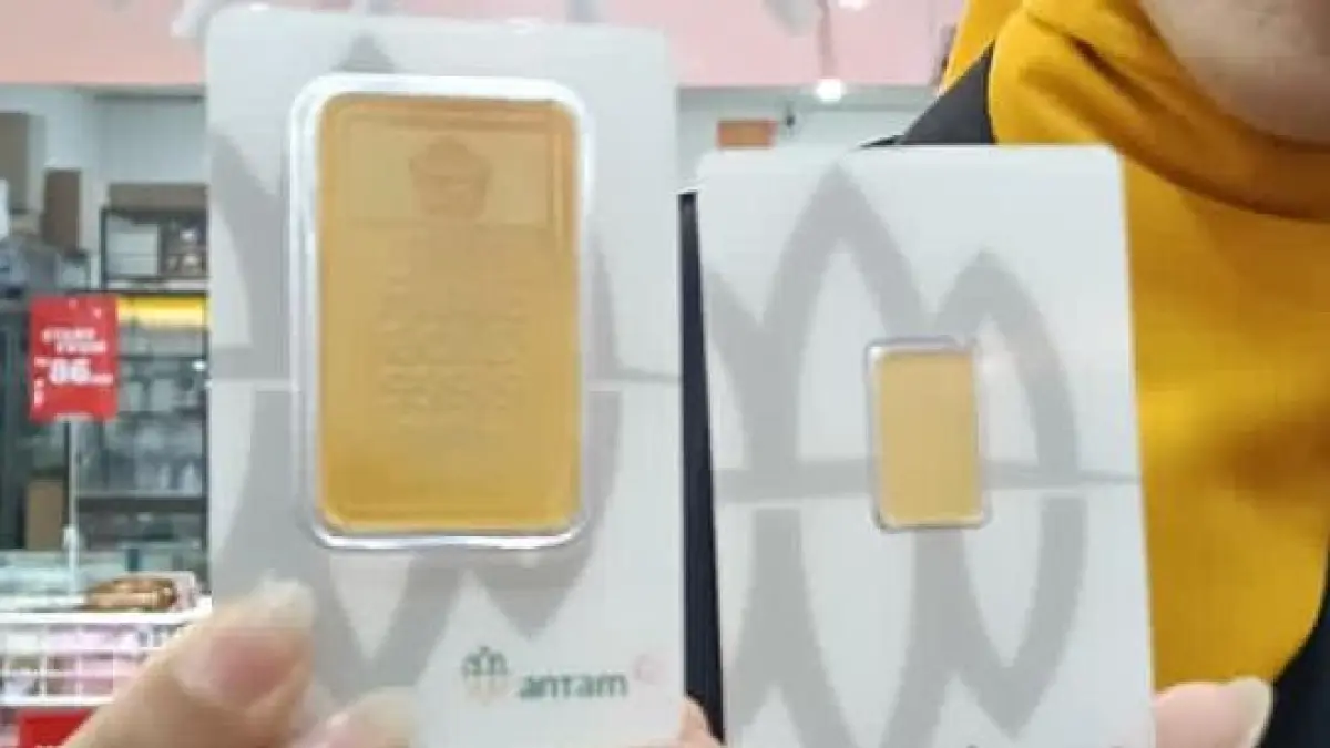 FLUKTUATIF: Harga emas Antam kembali turun dan saatnya beli buku mas.