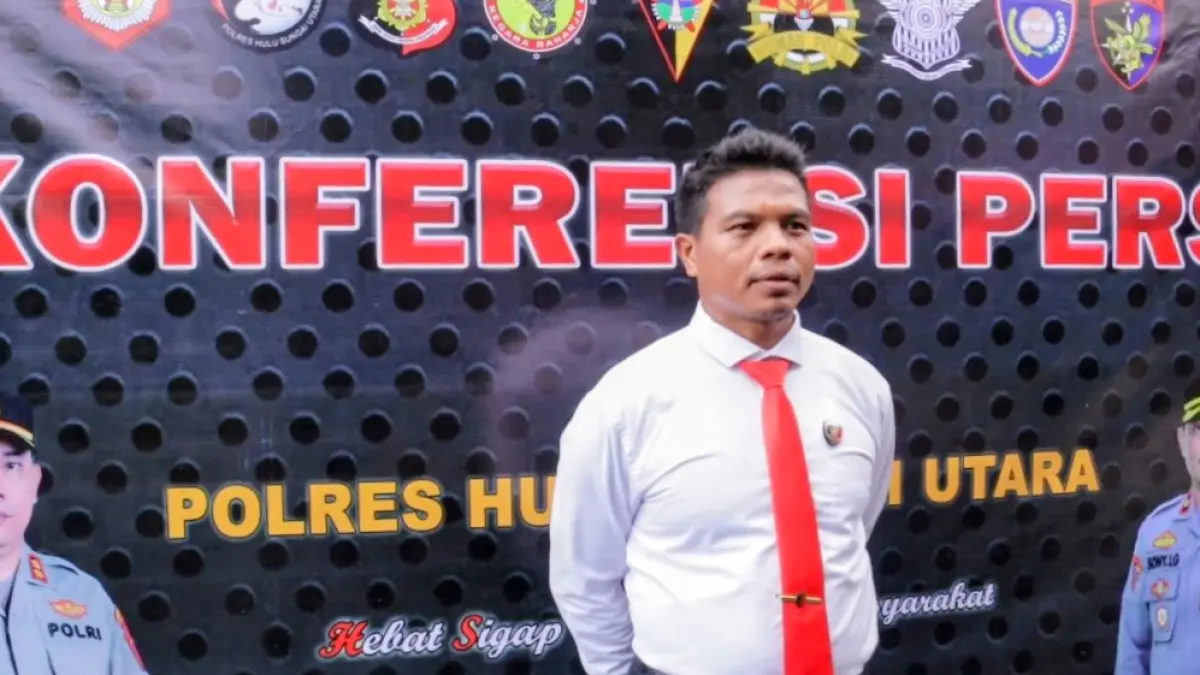 MENGUNGKAP: Kasat Reskrim Polres Hulu Sungai Utara (HSU) Iptu Firdaus Tarigan menjelaskan pengungkapan kasus pencurian sepeda motor Yamaha NMAX yang terjadi di Kecamatan Haur Gading. (Foto: Polres HSU)

