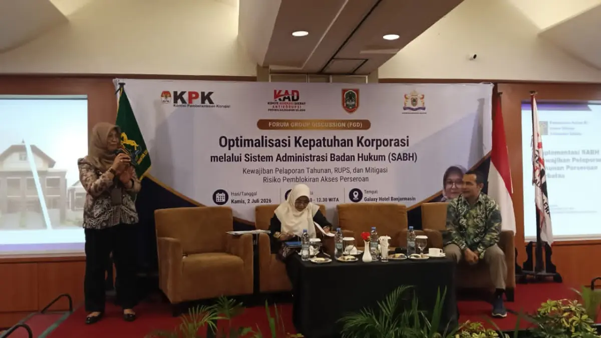 DISKUSI: Kegiatan Forum Group Disscussion (FGD) KAD Anti Korupsi Kalsel, membahas optimalisasi kepatuhan pelaporan administrasi korporasi melalui Sistem Administrasi Badan Hukum (SABH) di Galaxy Hotel Banjarmasin, Kamis (2/7/2026).(Foto: Raudah Anisya/Radar Banjarmasin)