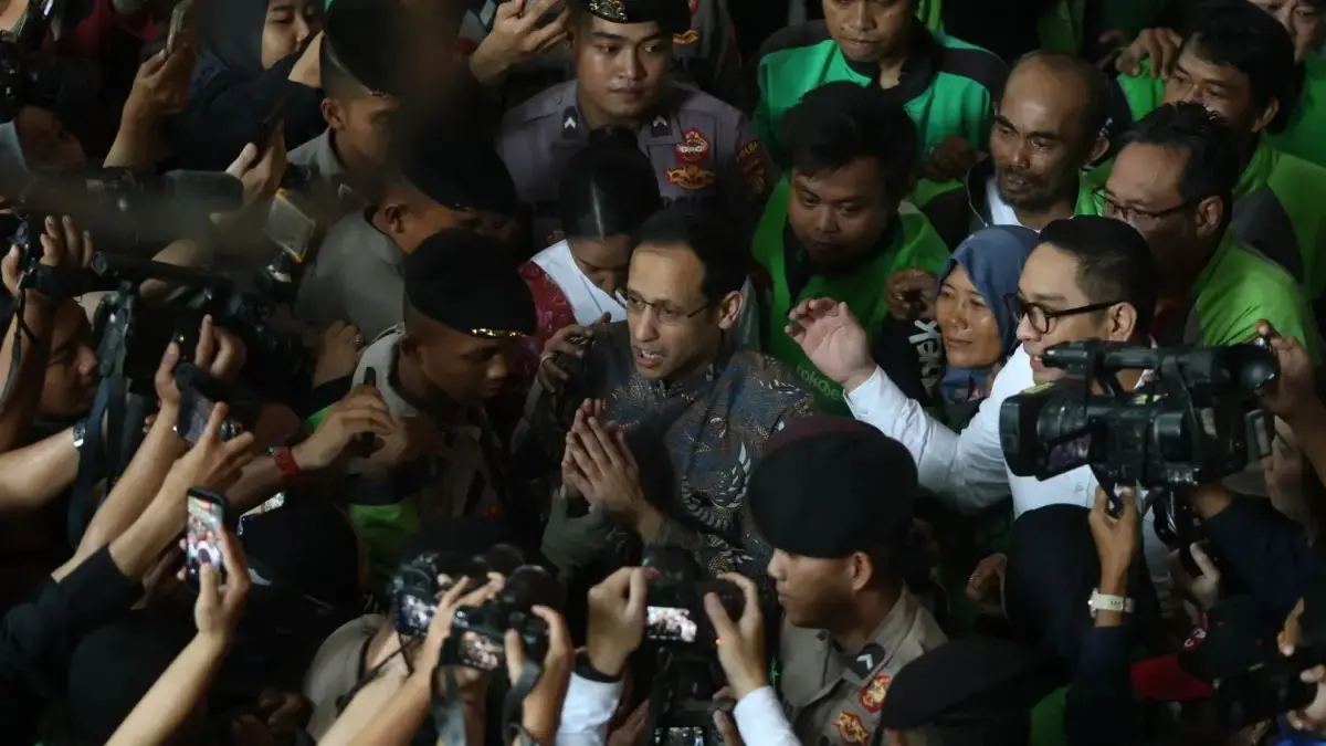 TIDAK PUAS: Eks Mendikbudristek, Nadiem Anwar Makarim usai sidang vonis di Pengadilan Tindak Pidana Korupsi, Jakarta Pusat, Selasa, (30/6). (Foto: Dery Ridwansah/Jawa Pos)