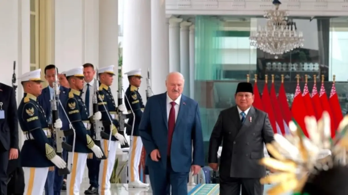 BERDAMPINGAN: Presiden Prabowo Subianto dan Presiden Belarus