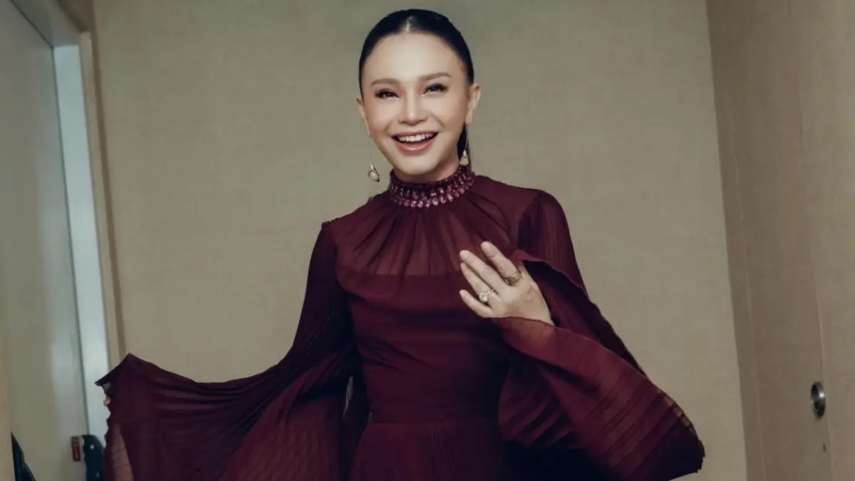 KONTROVERSI: Rossa turut mengomentari lagu Lalaki Langit milik Om Zein yang menuai kontroversi. (Foto: Instagram)