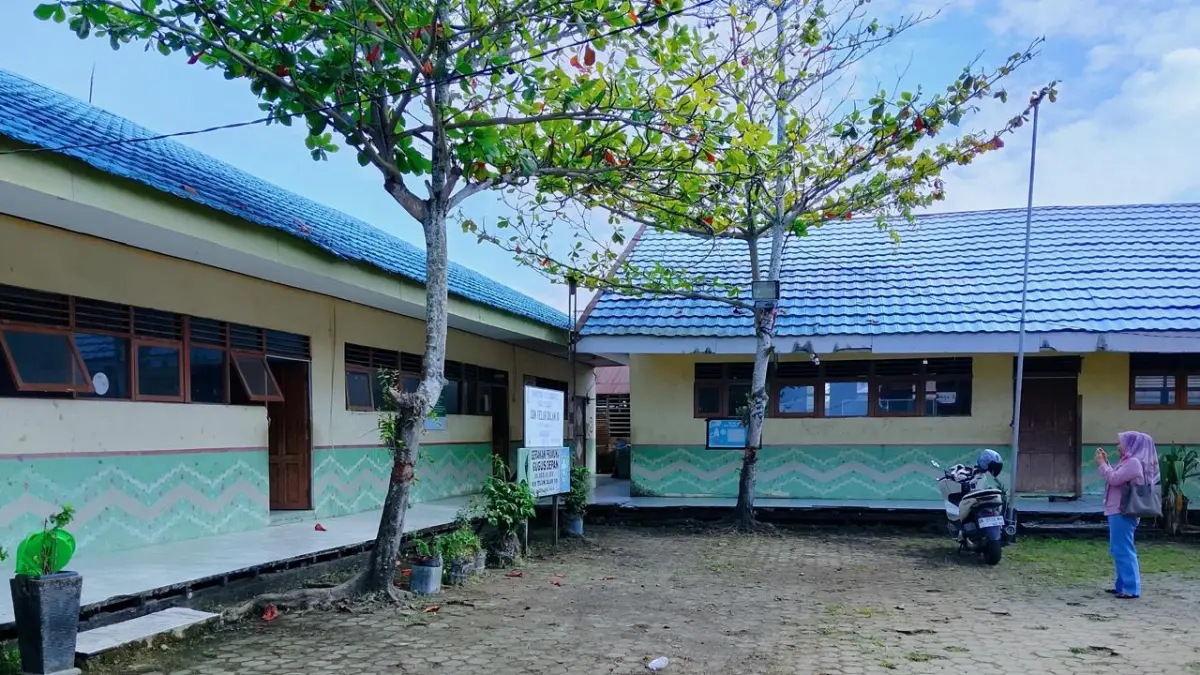 Meski jumlah peserta didik terus menurun, proses belajar mengajar dipastikan tetap berjalan normal.(Foto: Endang Syarifuddin/Radar Banjarmasin)