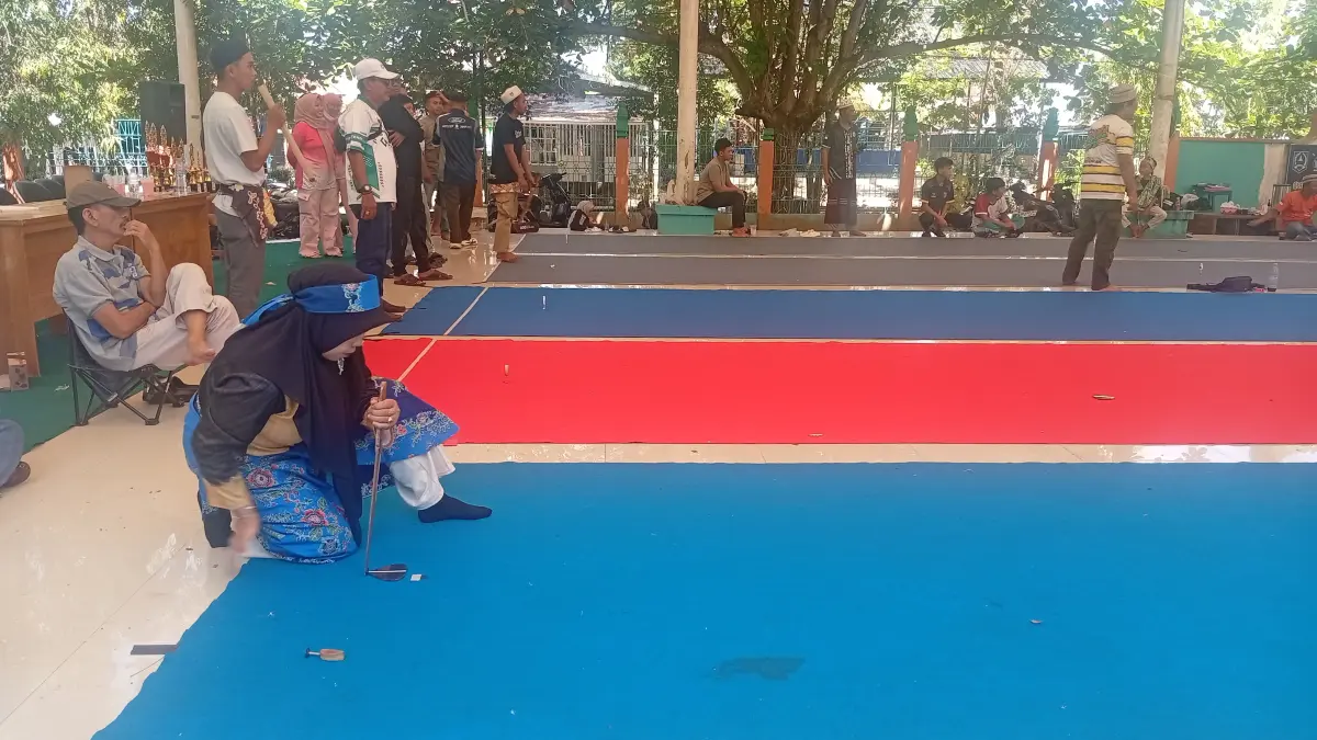 BALOGO: Peserta Gobi Super Cup saat mengikuti lomba Balogo. (Foto: M. Padil Ihsan/Radar Banjarmasin)&nbsp;