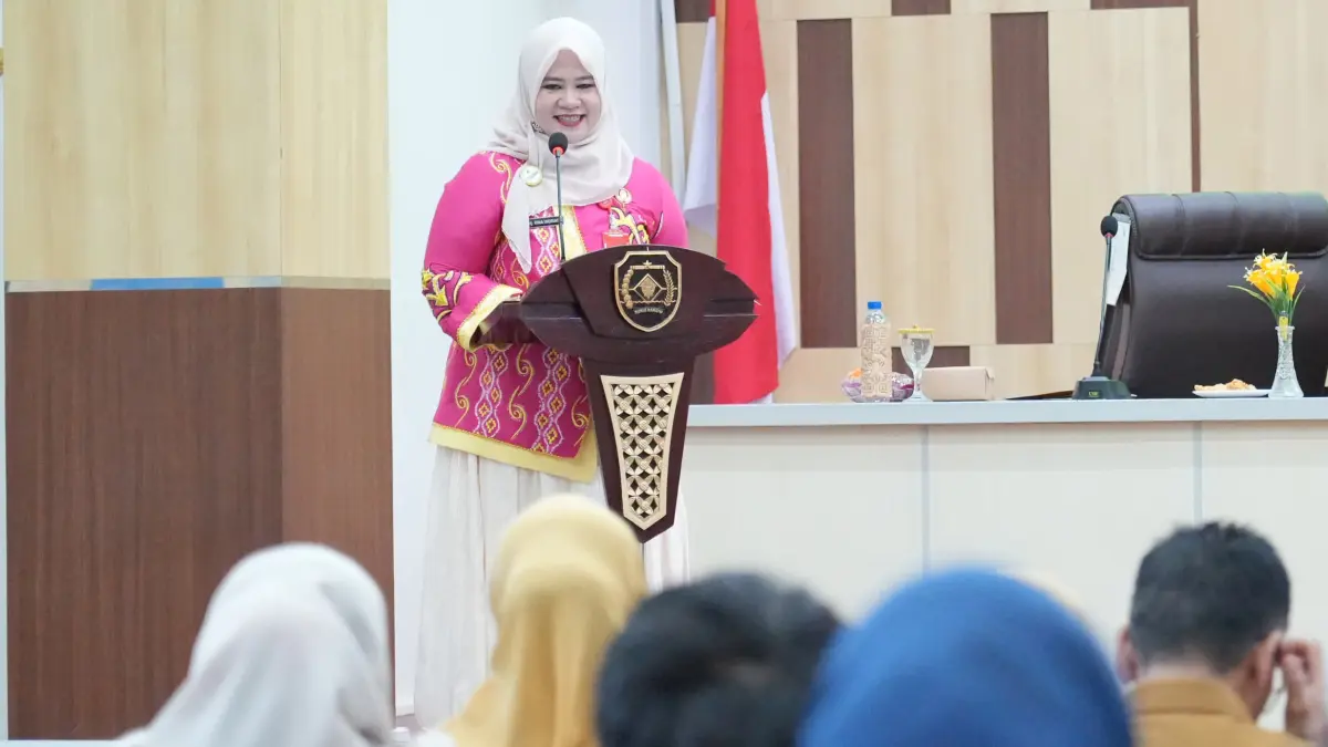 BERITAHUKAN: Kepala Disdukcapil Tapin Rina Indriani memberitahukan terkait capaian identitas kependudukan digital di Tapin yang masih di bawah target pusat.