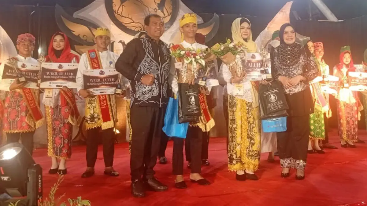 GRAND FINAL: Yandi Risfiansyah dan Aura Nor Hafiza resmi dinobatkan sebagai Utuh dan Aluh HSS tahun 2026.