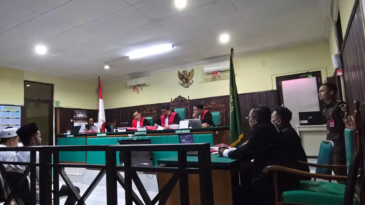 SIDANG: Suasana persidangan kasus pemalsuan surat tanah pada Senin (6/7/2026) di Pengadilan Negeri Kandangan.&nbsp;